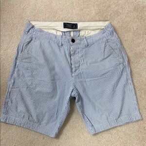 Men's Abercrombie seersucker shorts in blue white ❤️